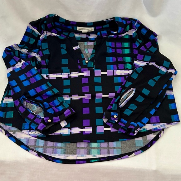 Dana Buchman / 2~Colorful Blouses With Sleeves / Identically The Same. - Picture 7 of 14